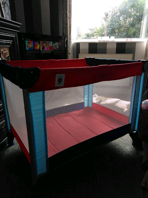 little shield travel cot